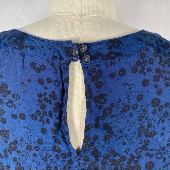 GAP Navy Blue Black Floral Long Sleeve Pintuck Blouse Size Petite Medium MP M - Picture 7 of 10